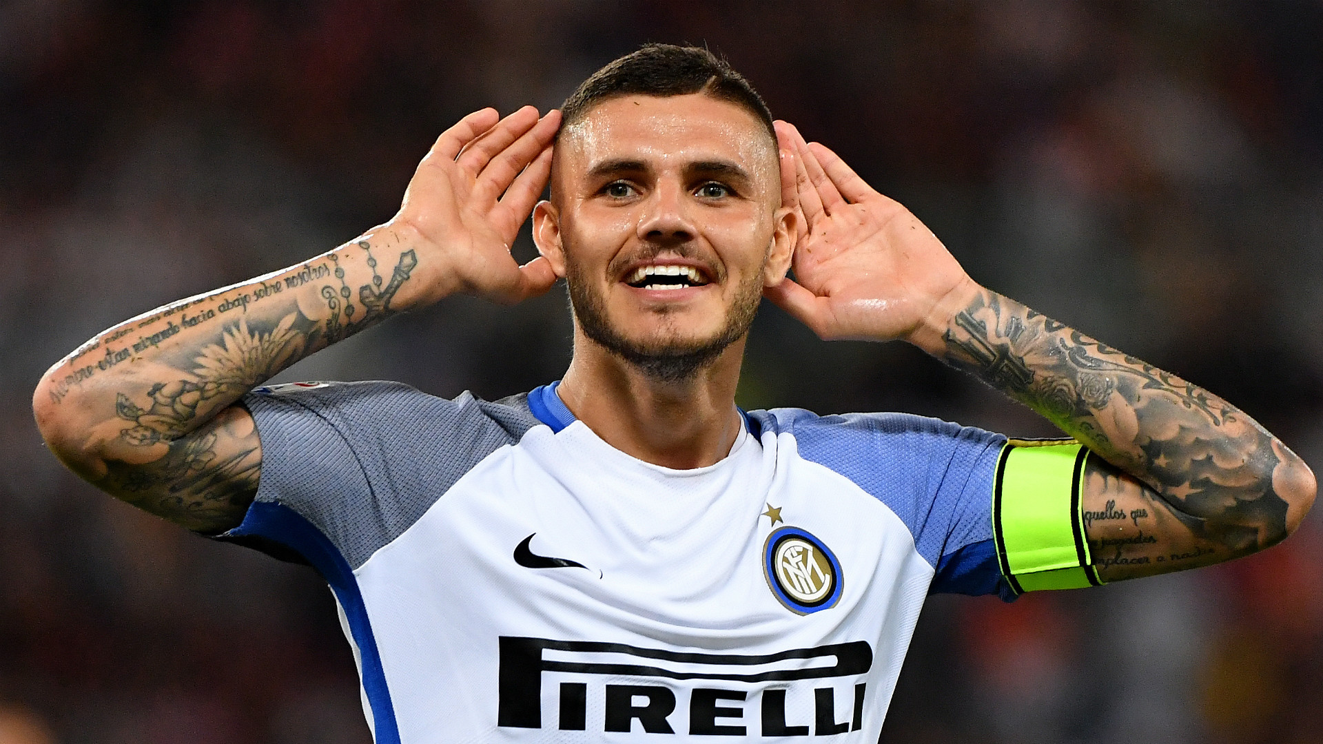 Nuovo look per Icardi il capitano dell\u0027Inter sfoggia capelli biondo platino